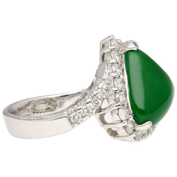 Bague halo en diamants avec jadeite jade type A, taille cabochon triangulaire, en or blanc 18K – Assay Jewelers