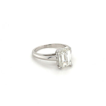 Bague en or blanc 14K avec diamant de laboratoire CVD taille émeraude 2,12 carats H/VS2 – Assay Jewelers