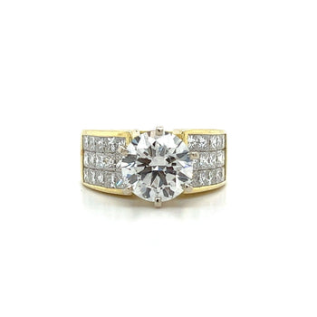 Ring con diamante lab-grown taglio rotondo da 2,7 carati e cluster di diamanti taglio princess – Assay Jewelers