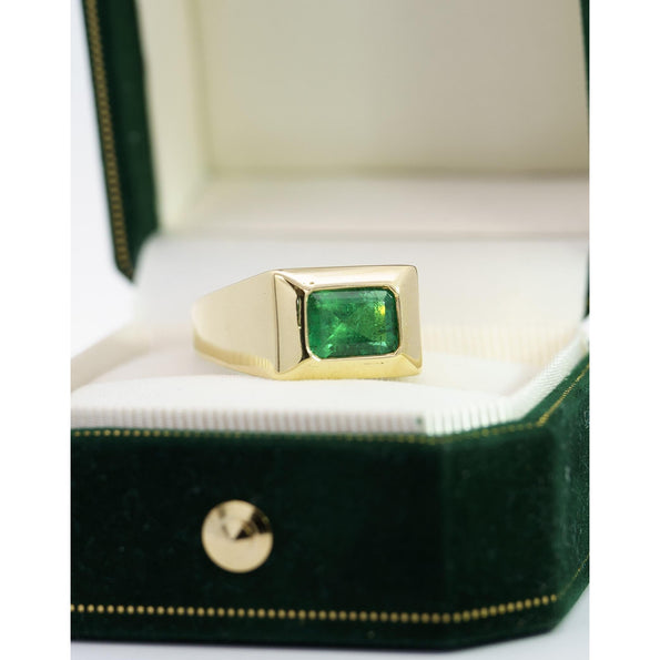 3 Carat Emerald-Cut Emerald Mens Ring in 18K Gold
