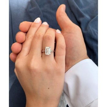 Bague solitaire en or blanc 14k avec diamant de laboratoire taille émeraude de 3,41 carat – Assay Jewelers