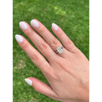 Diamant de laboratoire taille émeraude de 3,41 carats, Bague solitaire en or blanc 14k – Assay Jewelers