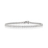 4 Karat runder natürlicher Diamant 2,7 mm 3-Krappen-Tennisarmband aus 18 Karat Weißgold 7"