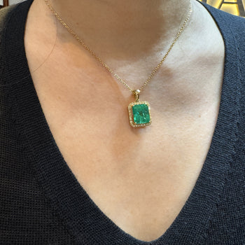 5.42 Carat Natural Emerald Pendant Necklace with Yellow Diamond Halo in 18k Gold – Assay Jewelers