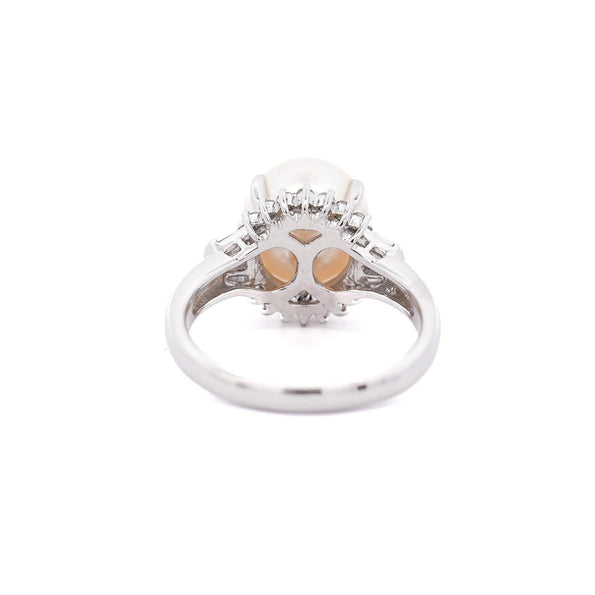 9.5mm South Sea White Pearl and Baguette Diamond Ring in Platinum