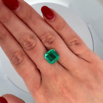 AGL Cert. 4.45 Carat Vivid Green Colombian Emerald Ring in 18K Gold – Assay Jewelers