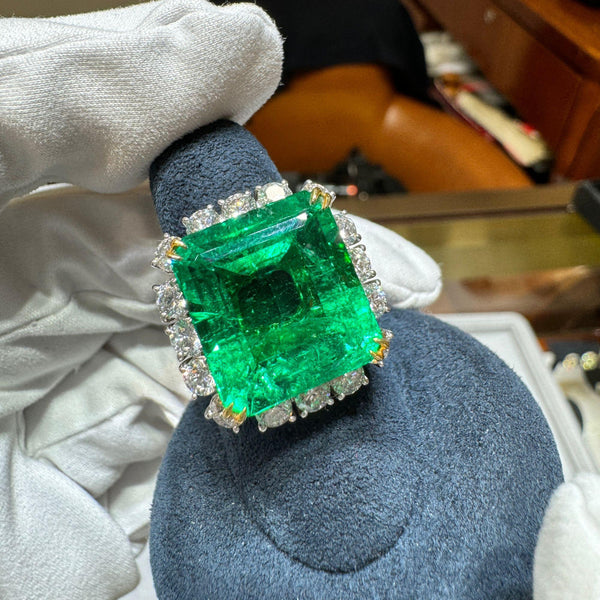 AGL GRS Certified 14.36 Carat Colombian Emerald & Diamond 18K Gold Cocktail Ring