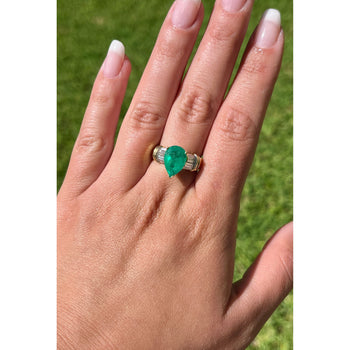 Natural 3.22 Carat Pear Cut Colombian Emerald With Baguette Diamond Side Stone Ring – Assay Jewelers