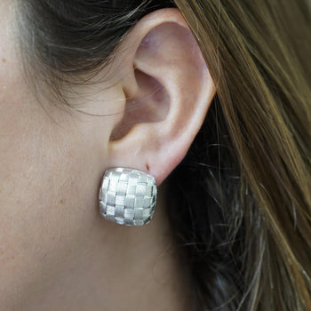 Roberto Coin Frosted Woven Square in 18K White Gold Appassionata Stud Earrings – Assay Jewelers