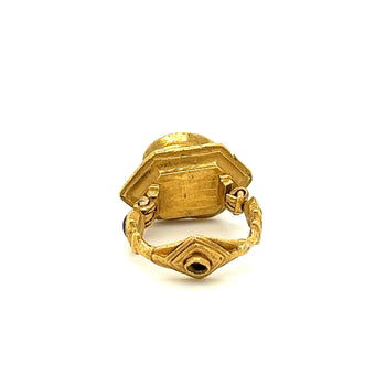 Bague Anciens en or 22K, style renaissance égyptienne, avec émeraude taille cabochon et grenat – Assay Jewelers