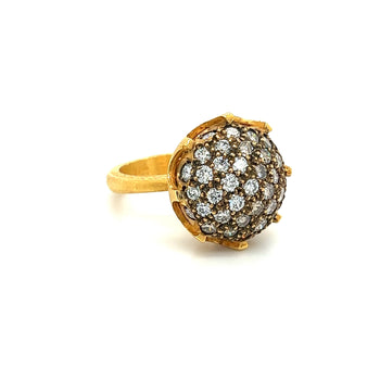 Bague Anciens rétro en or jaune 22K sculpté et cluster de diamants ronds – Assay Jewelers