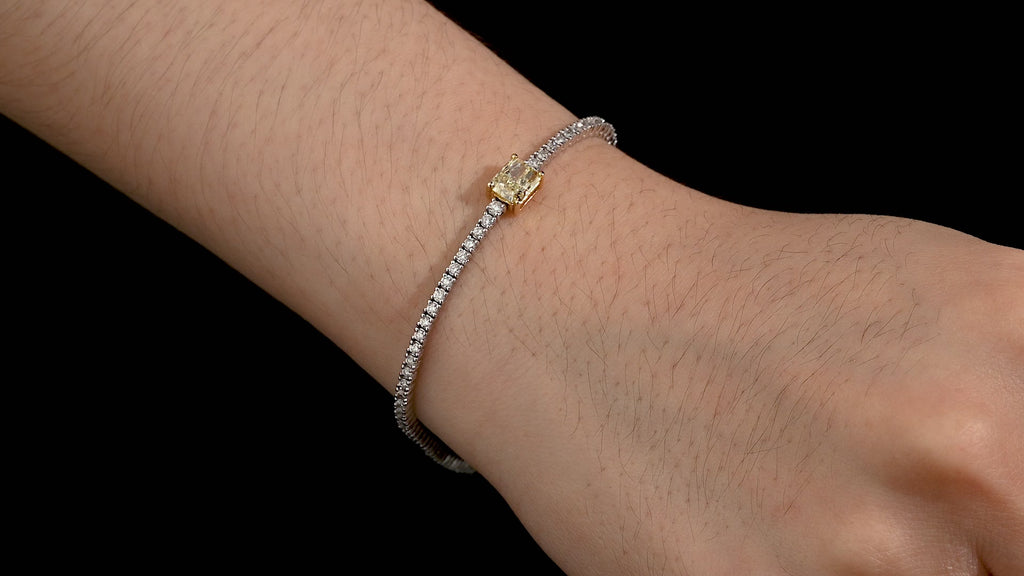 GIA Cert. 2.65 Carat Yellow Diamond Center 18K Tennis Bracelet